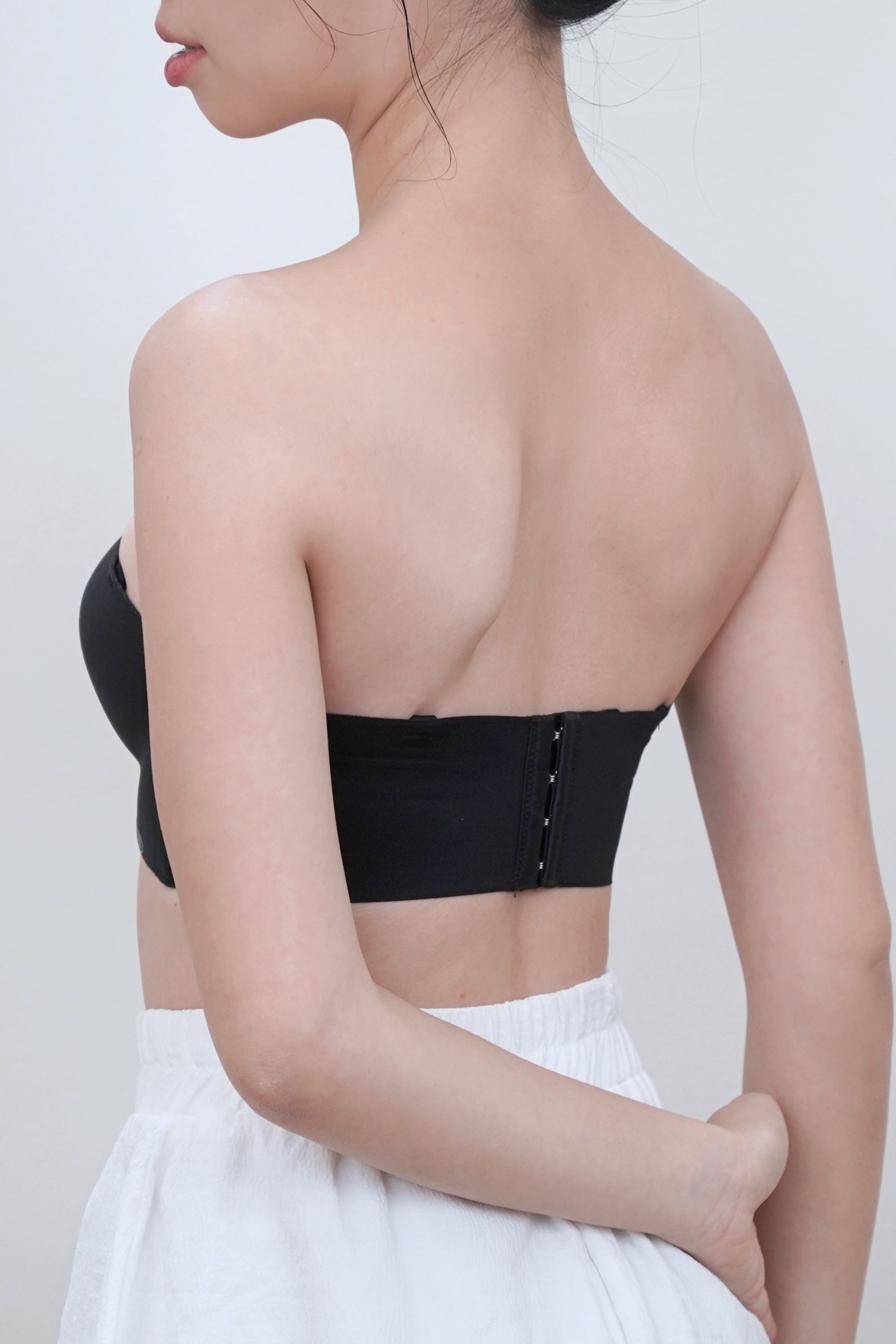 Ultra Softie 3.0 Push Up & Seamless Multi - way Bra In Black - Bra - Strapless (Multi - Way) & Push Up - Adelais Official