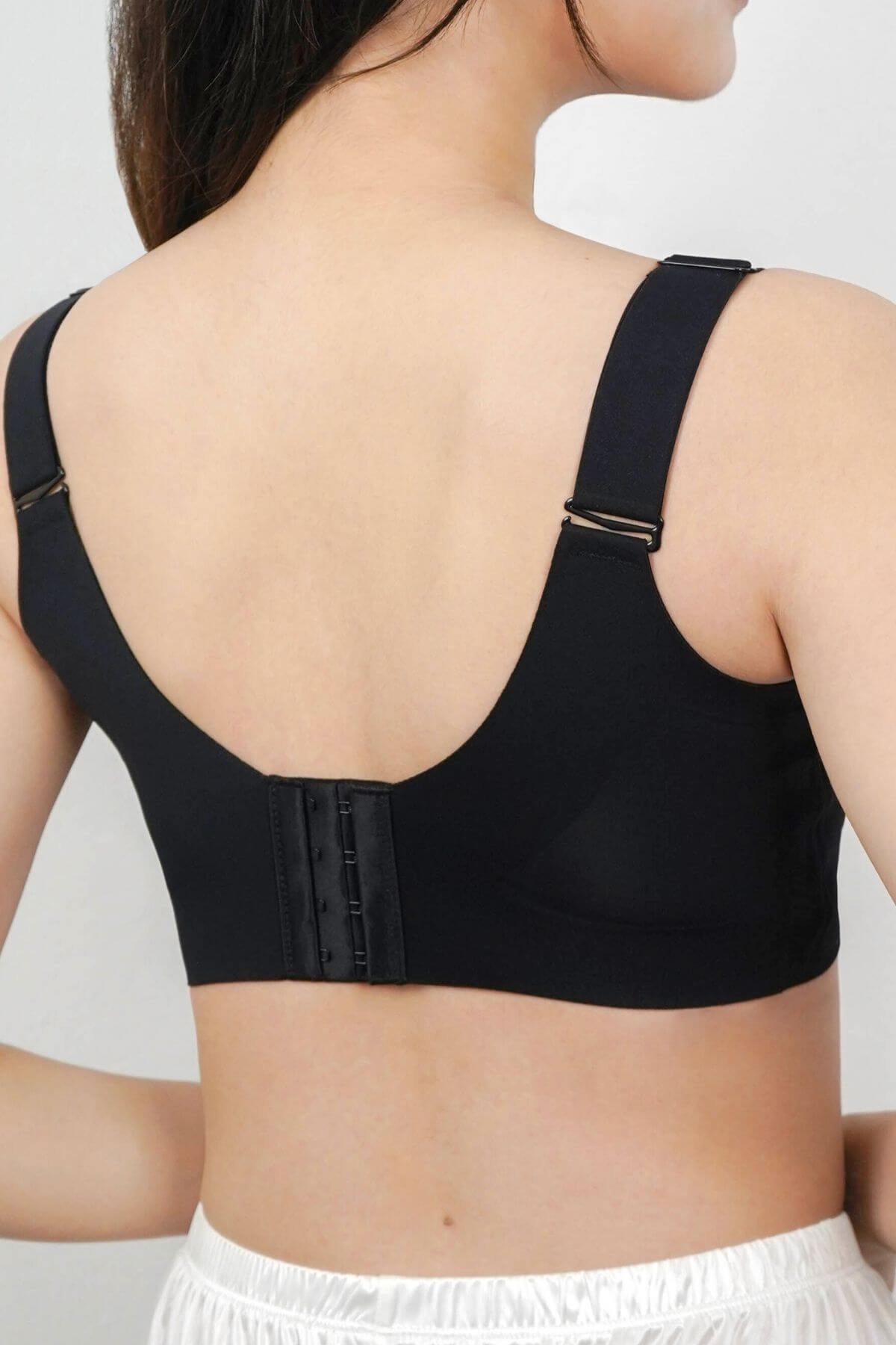 [New - In] Routine Lite Perfect Uplifting Seamless Bra (S - 3XL) In Black - Bra - Full Coverage & Natural Uplift & Seamless - Adelais Official