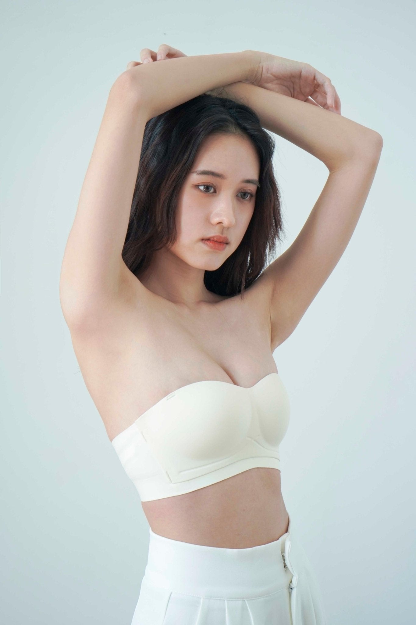 [New - In] Daily Softie Multi - way Seamless Bra In Milky White - Bra - Strapless (Multi - Way) & Push Up - Adelais Official