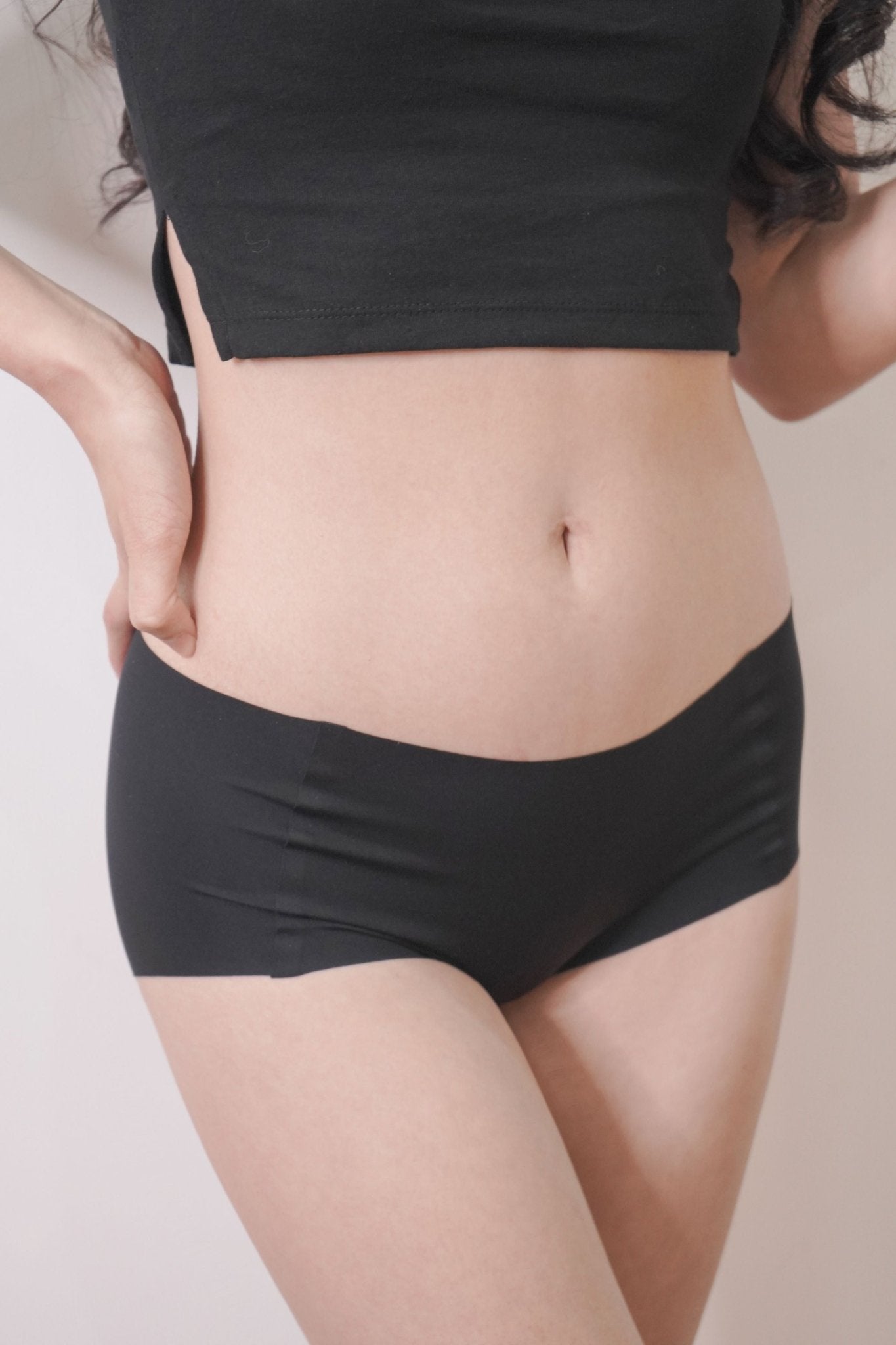 [New-In] Wear Nothing Seamless Antibacterial Panty In Black - Adelais Official