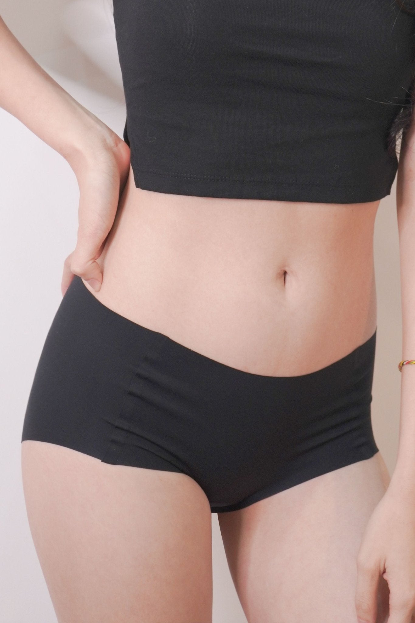 [New-In] Wear Nothing Seamless Antibacterial Panty In Black - Adelais Official