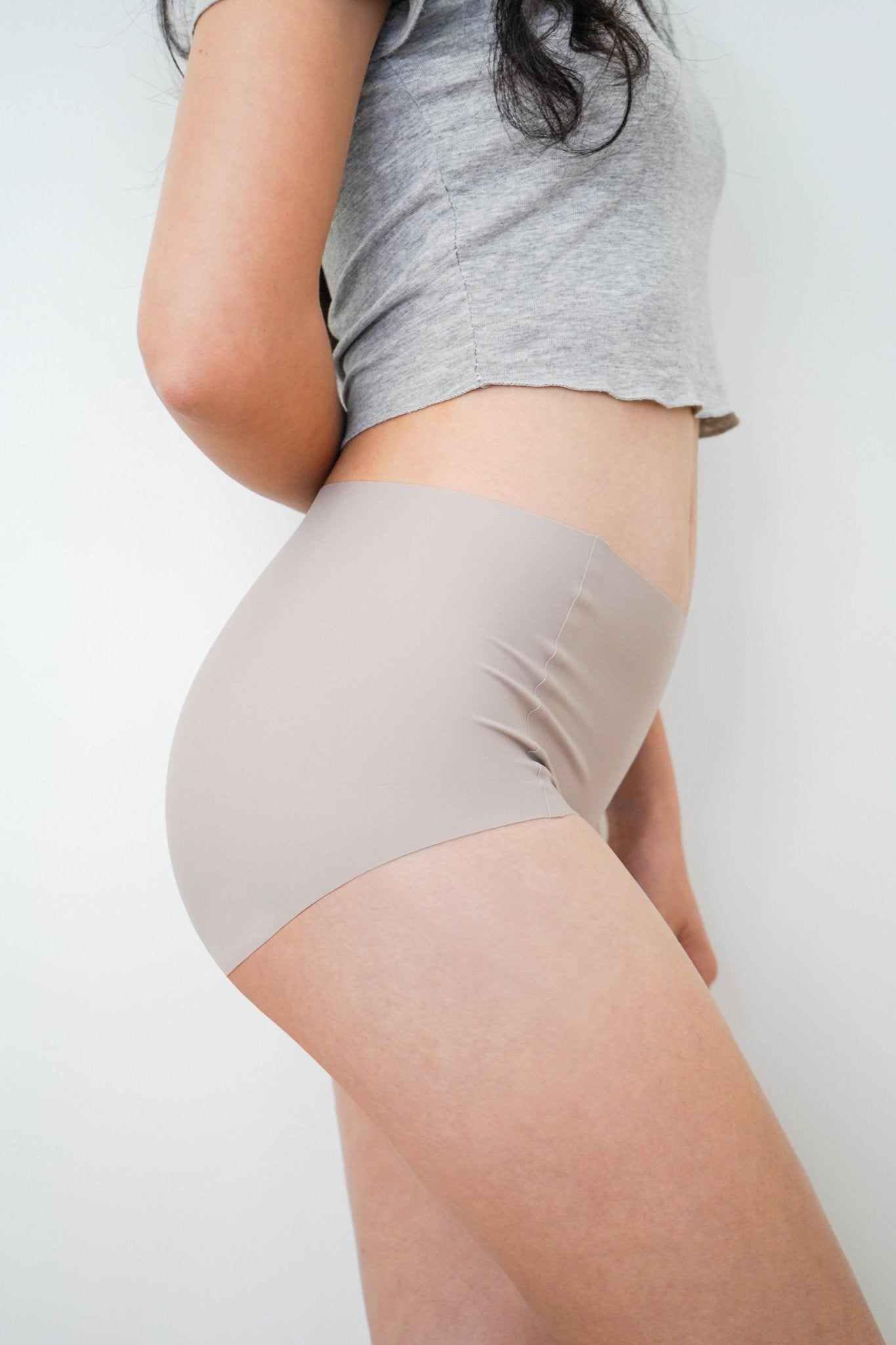 [New-In] Wear Nothing Seamless Antibacterial Panty In Smoke - Adelais Official